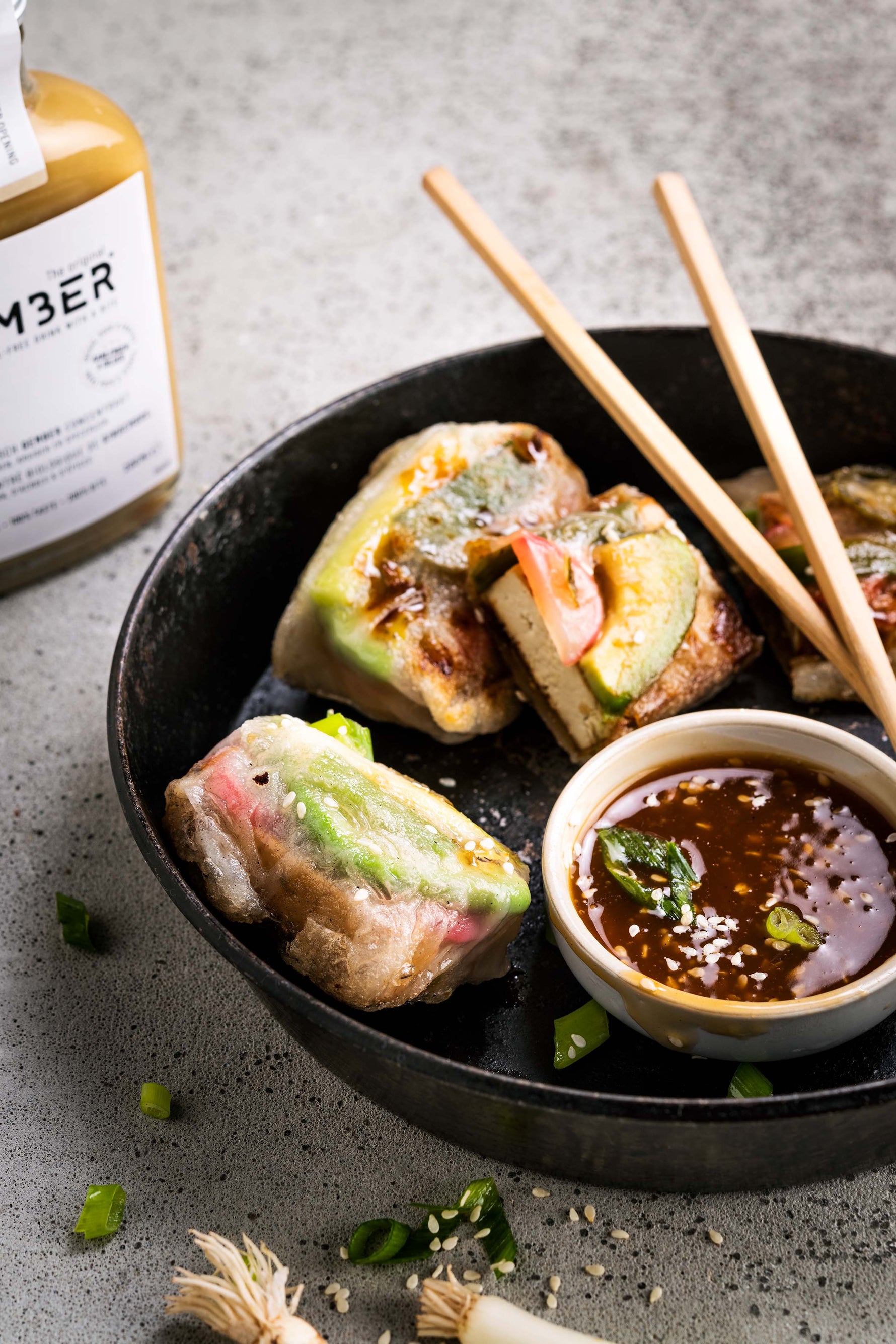 Rice paper bites with a GIMBER sauce